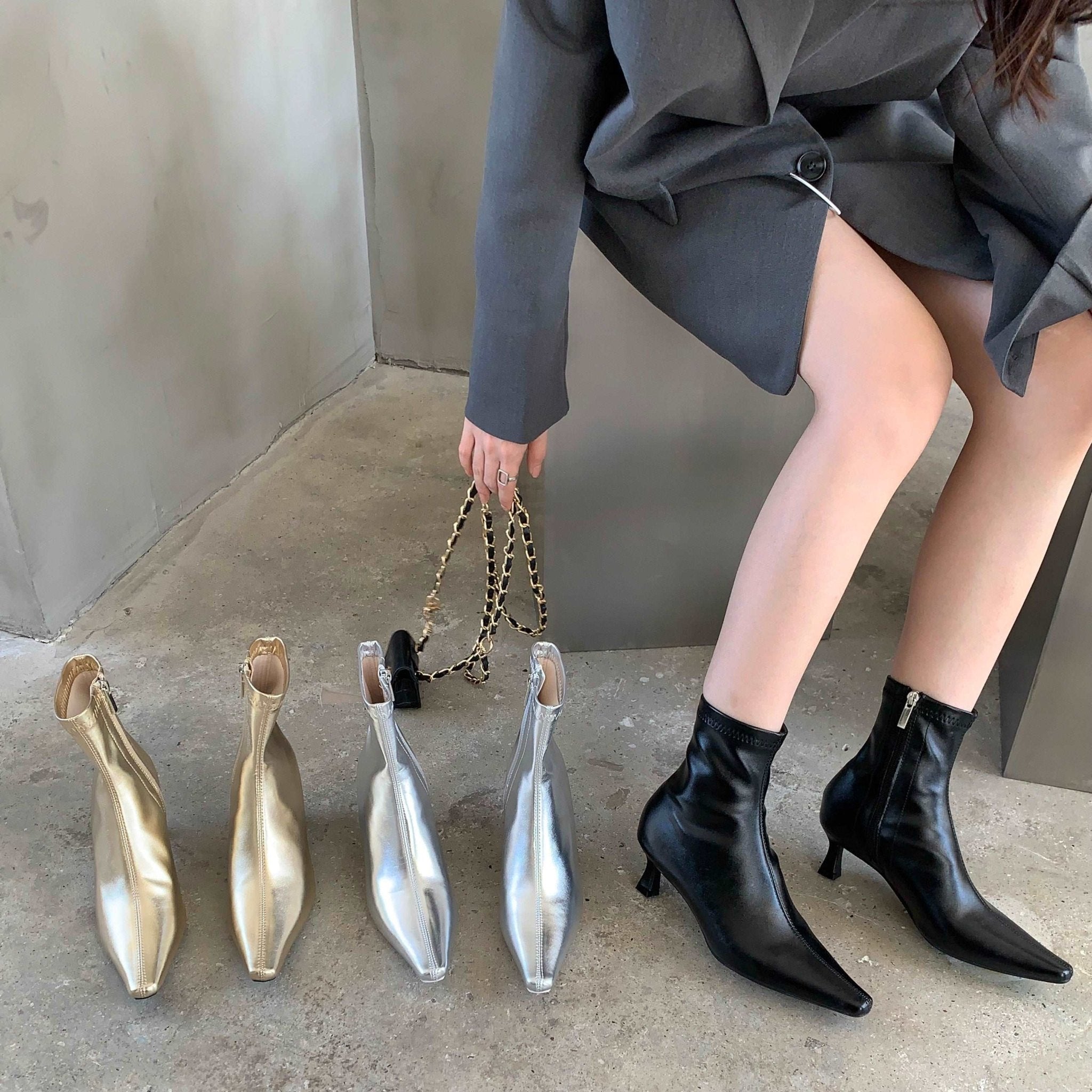 מגפון עקב מטאלי- סנדרה