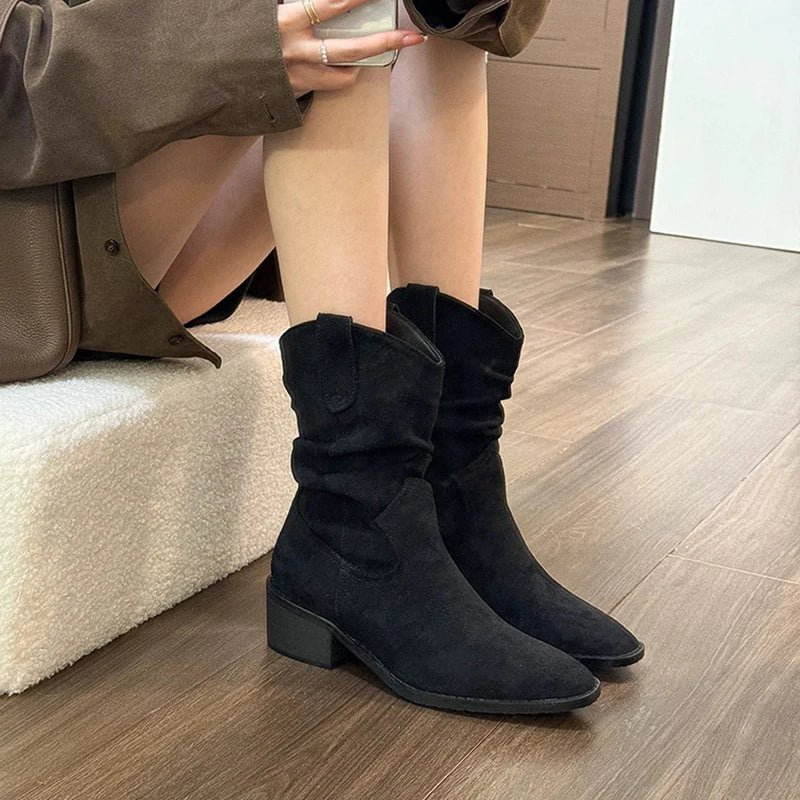 מגפיים שטוחים לנשים בסגנון זמש – נוחות יומיומית בגזרת קרסול אופנתית | מידות 35-41 - Milu