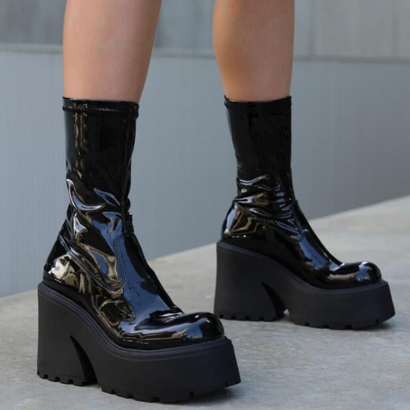 מגפי עקב פלטפורמה לנשים בצבע שחור, מגפי עקב פלטפורמה לנשים בצבע כחול