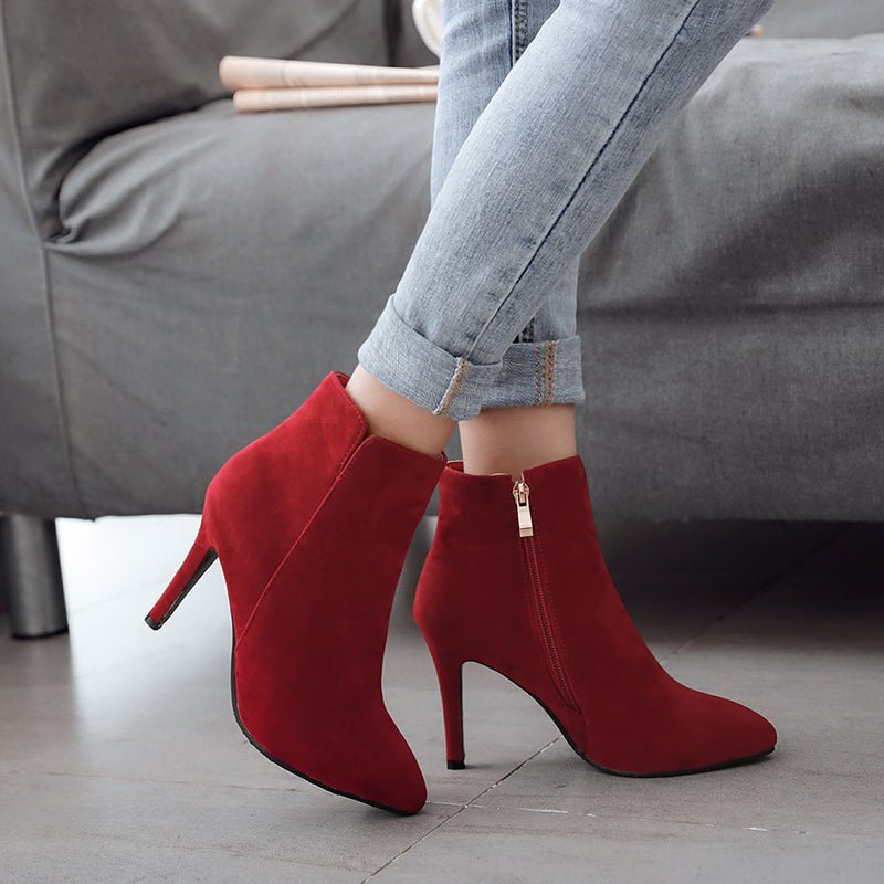 מגפון לנשים אלגנטי עם עקב דק